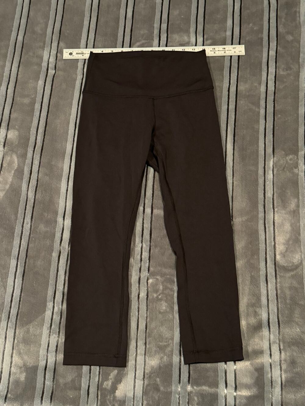 Preloved Lululemon Women's Leggings size 6